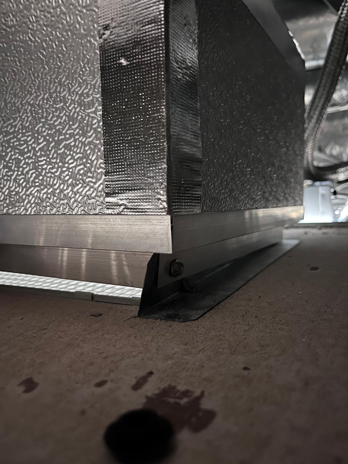 Primary air leakage